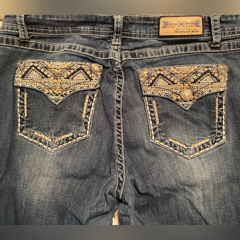 34 Grace in LA Women's Medium Wash Easy Fit Geometric Embroidery Bootcut Jeans